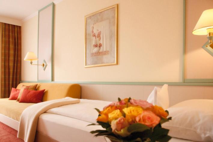 Hotel Dein Franz Bad Fussing Ruang foto