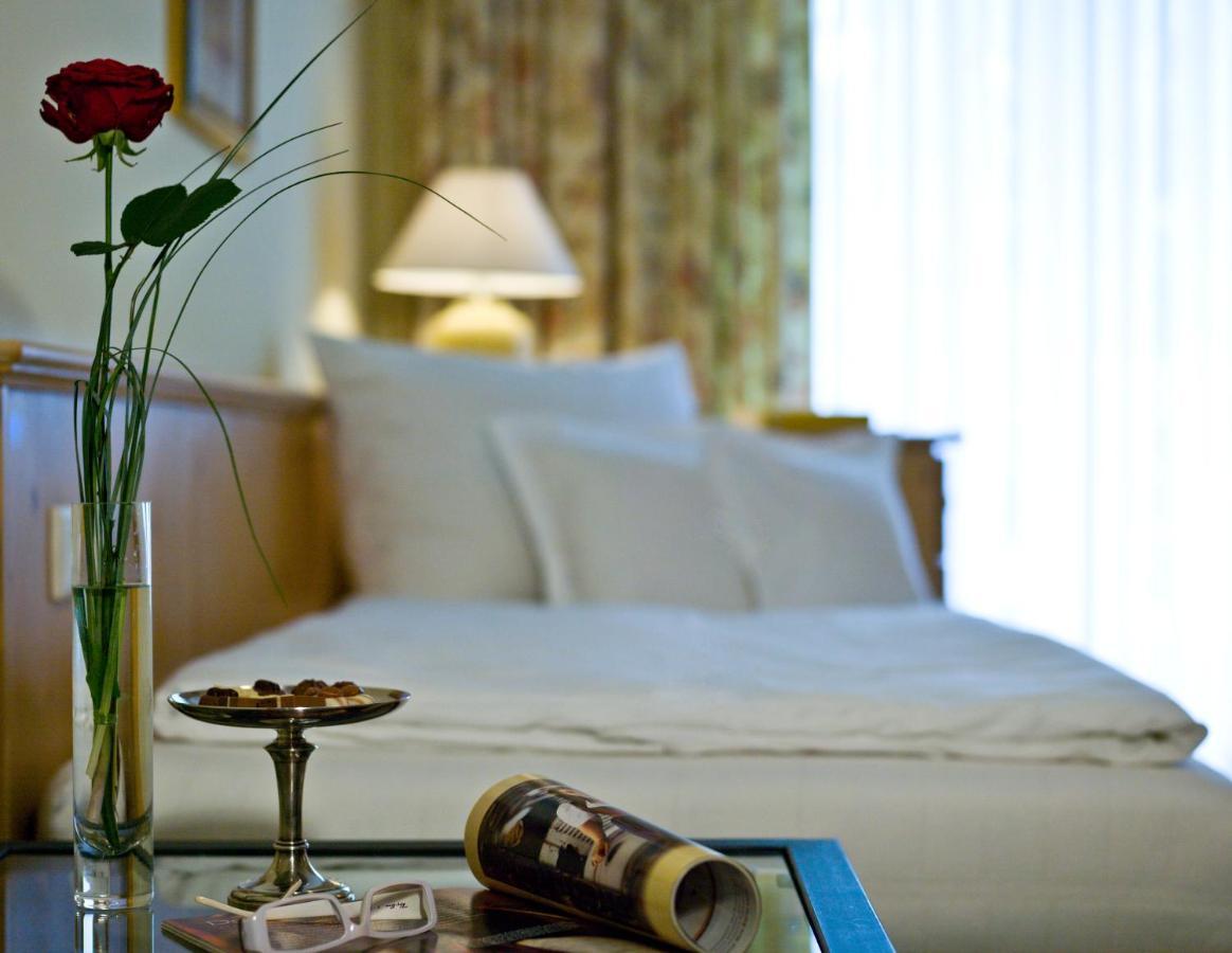 Hotel Dein Franz Bad Fussing Bagian luar foto